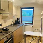 Peaceful Forest Getaway Nyaraló