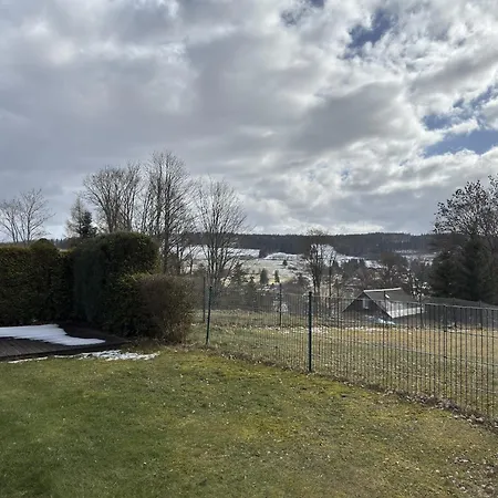 Nyaraló Peaceful Forest Getaway *