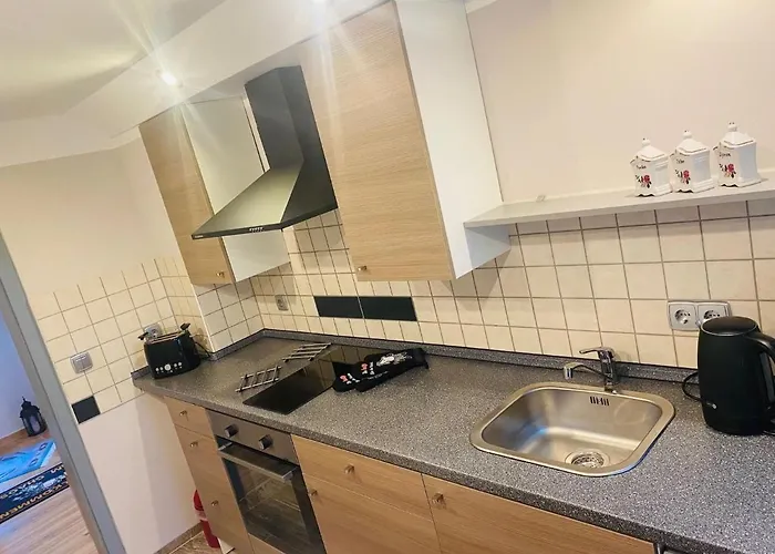 Peaceful Forest Getaway *